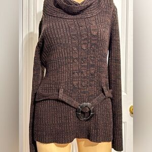 Effeci Medium Women's  Sweater with Belt
